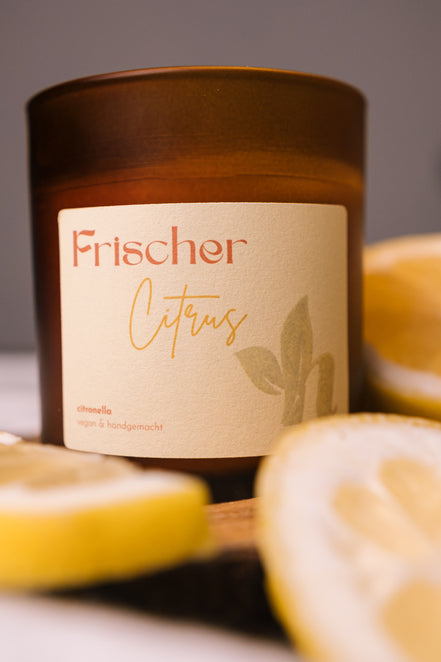 herzton Frischer Citrus Nahaufnahme Etikett "Citronella – vegan & handgemacht"