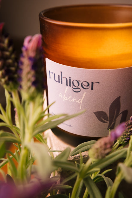 herzton Ruhiger Abend mit Lavendelblüten Nahaufnahme
