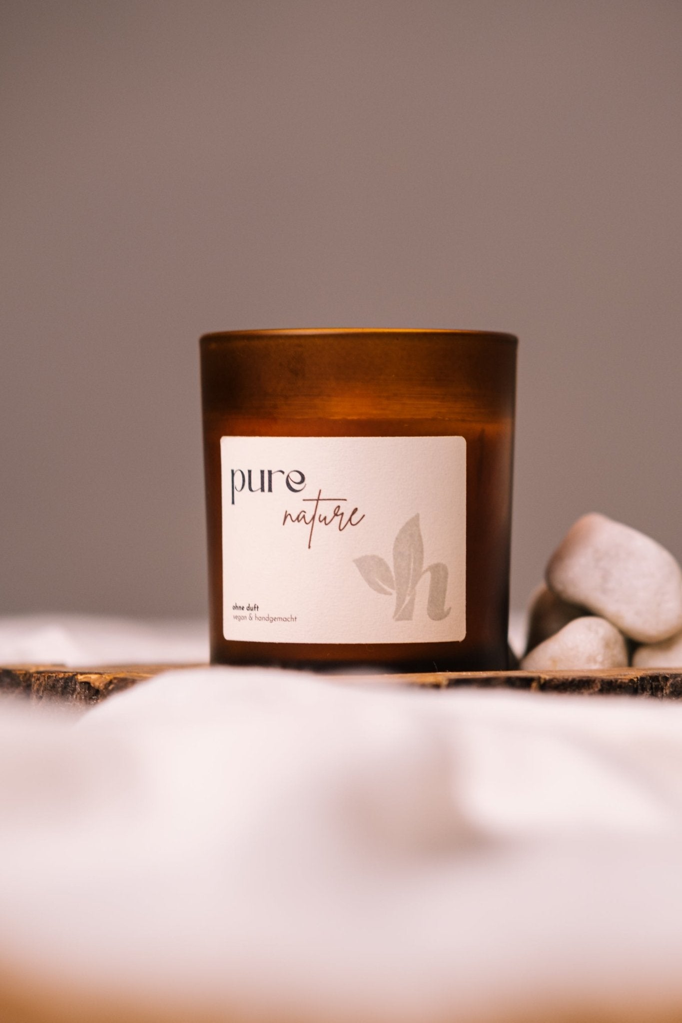herzton Pure Nature Kerze von oben, Holzdocht sichtbar
