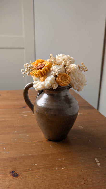 Unikat Blumenstrauß im Krug - Herzton