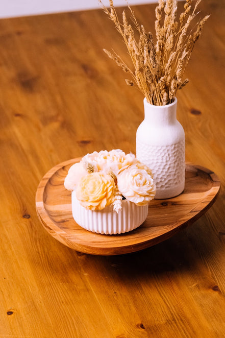 Wachsblumenstrauß "Schale" in Rillenvase - Herzton